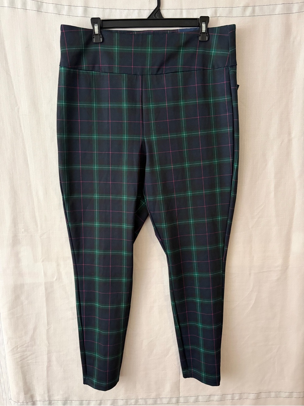 Crown & Ivy Women’s size XL Black Plaid High Waist Pull On Pants NWT(A608)